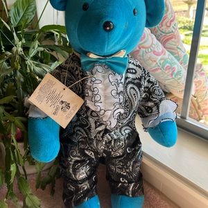 NWT North American Bear Co. collectible “Libearace” teddy bear. Immaculate!